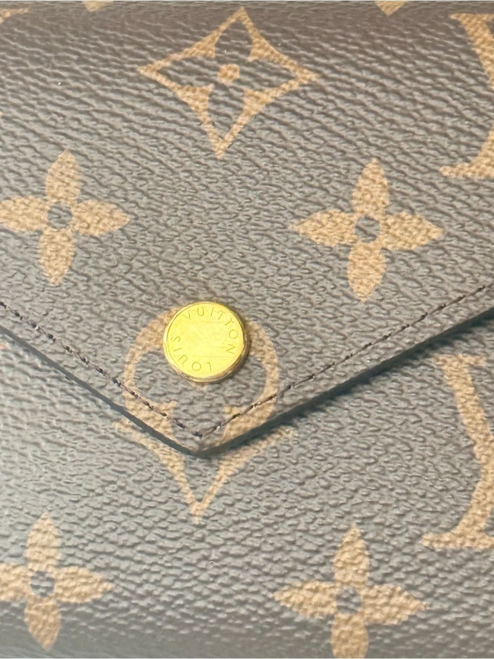 Louis Vuitton Monogram Victorine Wallet - Picture 4 of 10